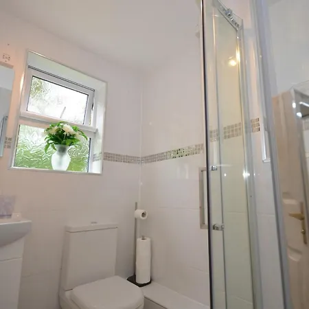 2 Bed In 53635 Apartment *